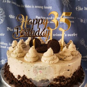 Eggless Chocolate Oreo Cake